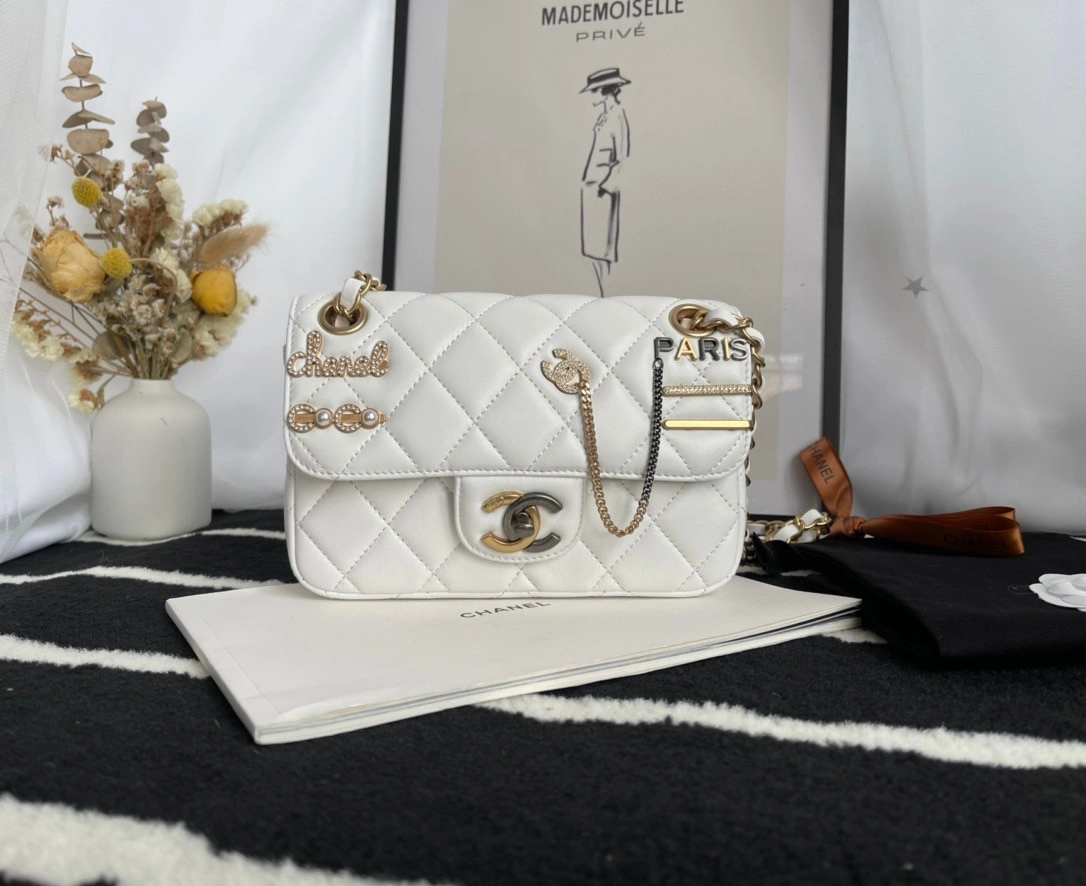 Affordable CHANEL FLAP BAG 613
