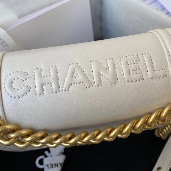 WellDesigned CHANEL MINI BOY HANDBAG 211 - Image 6