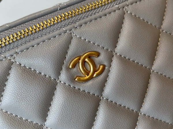StreetReady CHANEL VANITY CASE 1268 - Image 4
