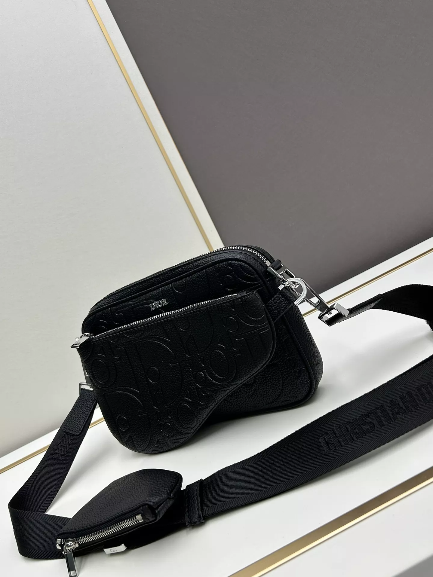 Affordable 9182 Christian Dior AAA Man Messenger Bags