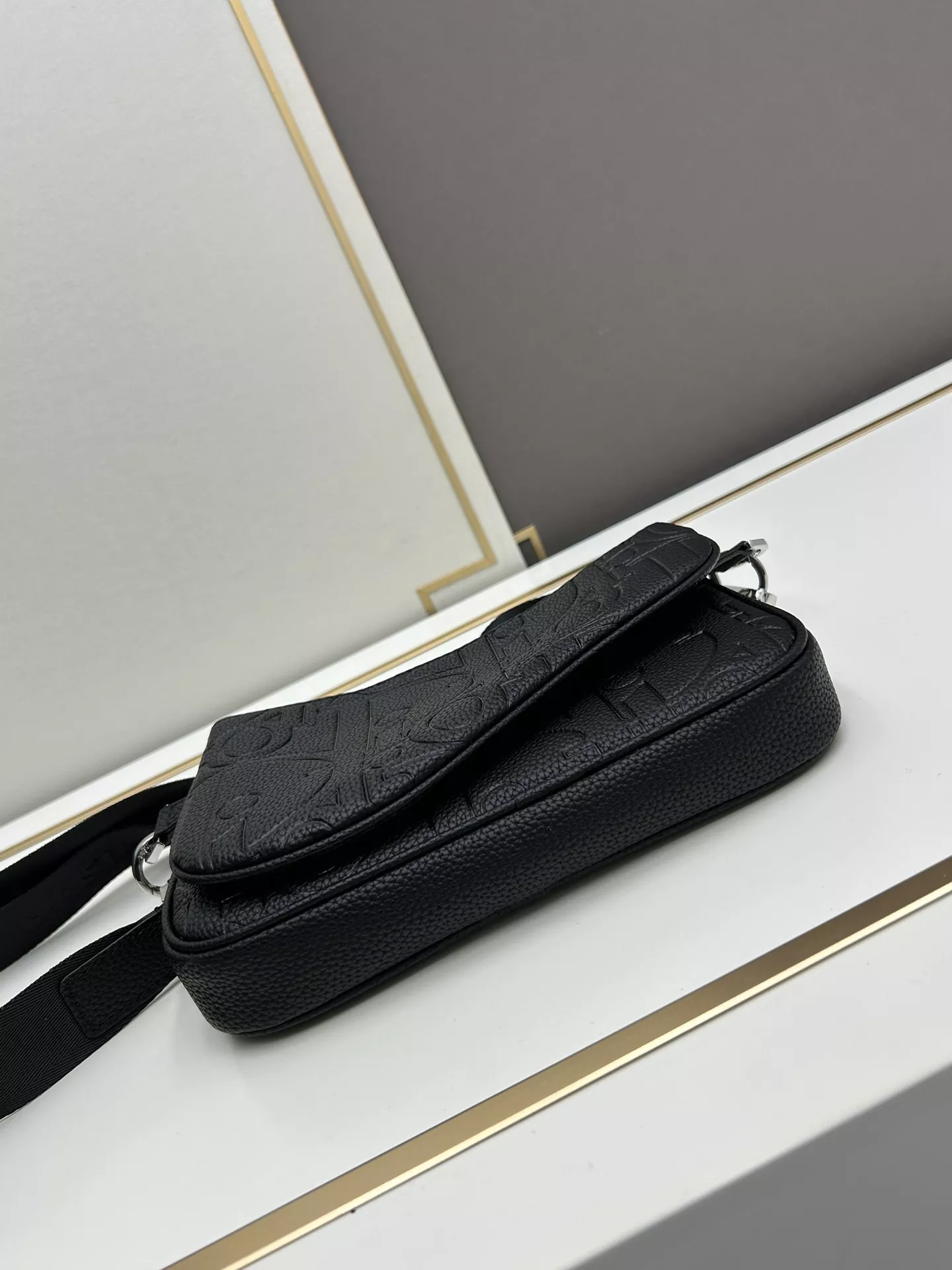 Affordable 9182 Christian Dior AAA Man Messenger Bags - Image 4