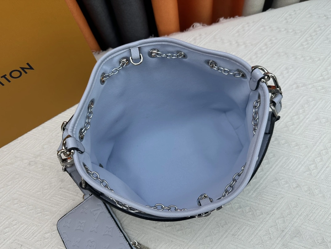 AllSeason 411 Louis Vuitton AAA Quality Shoulder Bags For Women - Image 8