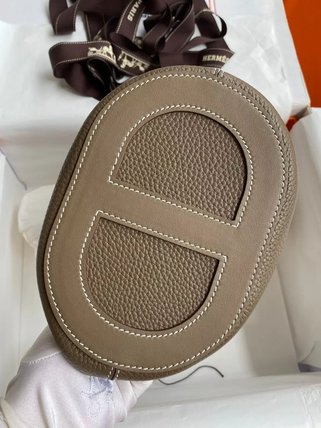 AllSeason 7111 Hermes AAA Quality Handbags In Gold For Women - Image 8