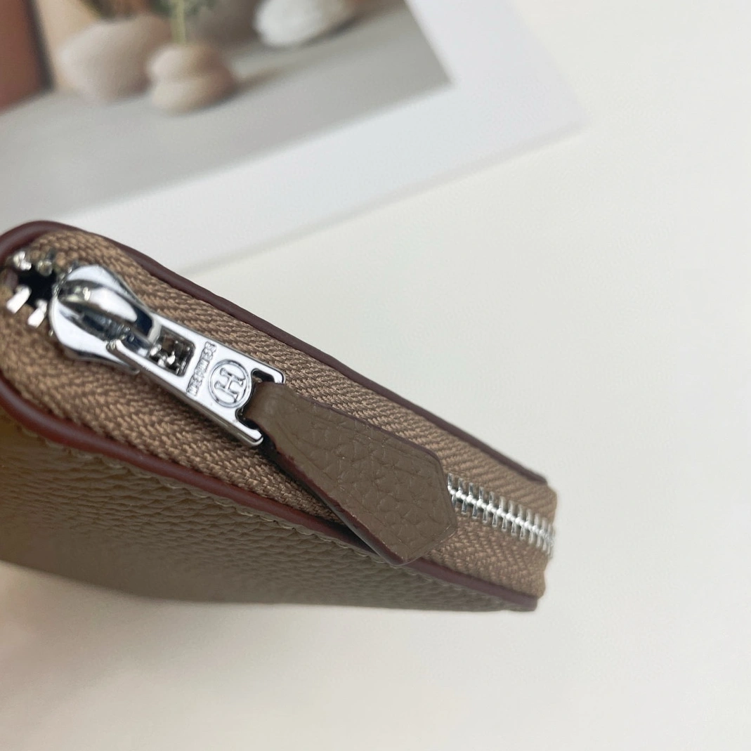 Breathable 2450 Hermes Card Case For Women - Image 5