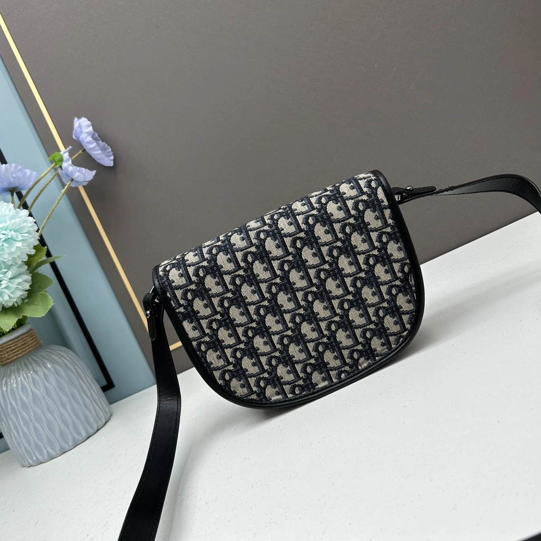 Breathable 2566 Christian Dior AAA Quality Messenger Bags For Unisex