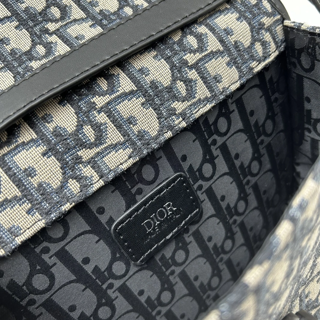 Breathable 2566 Christian Dior AAA Quality Messenger Bags For Unisex - Image 7