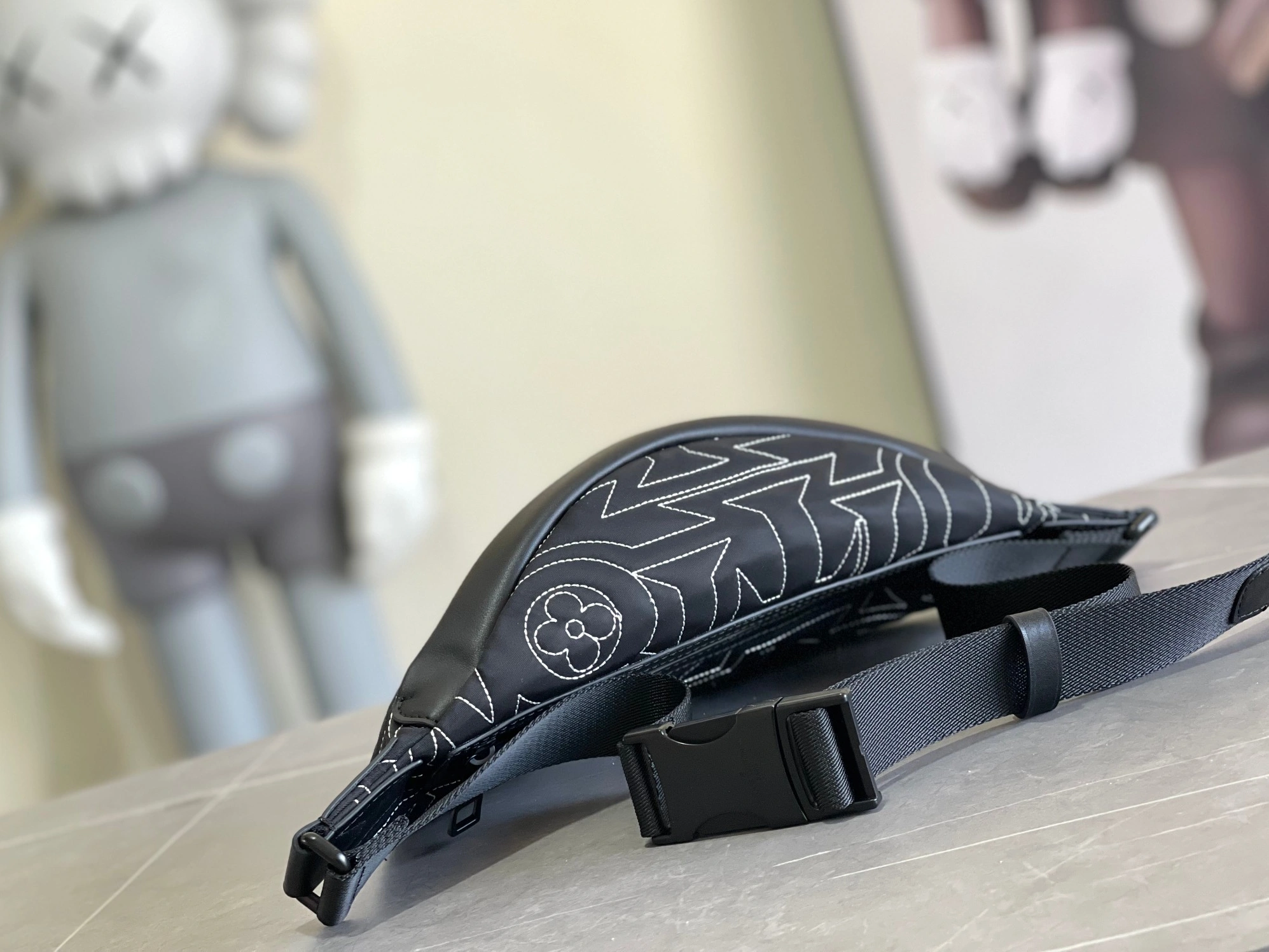 Breathable 2678 Louis Vuitton LV AAA Quality Belt Bags - Image 3