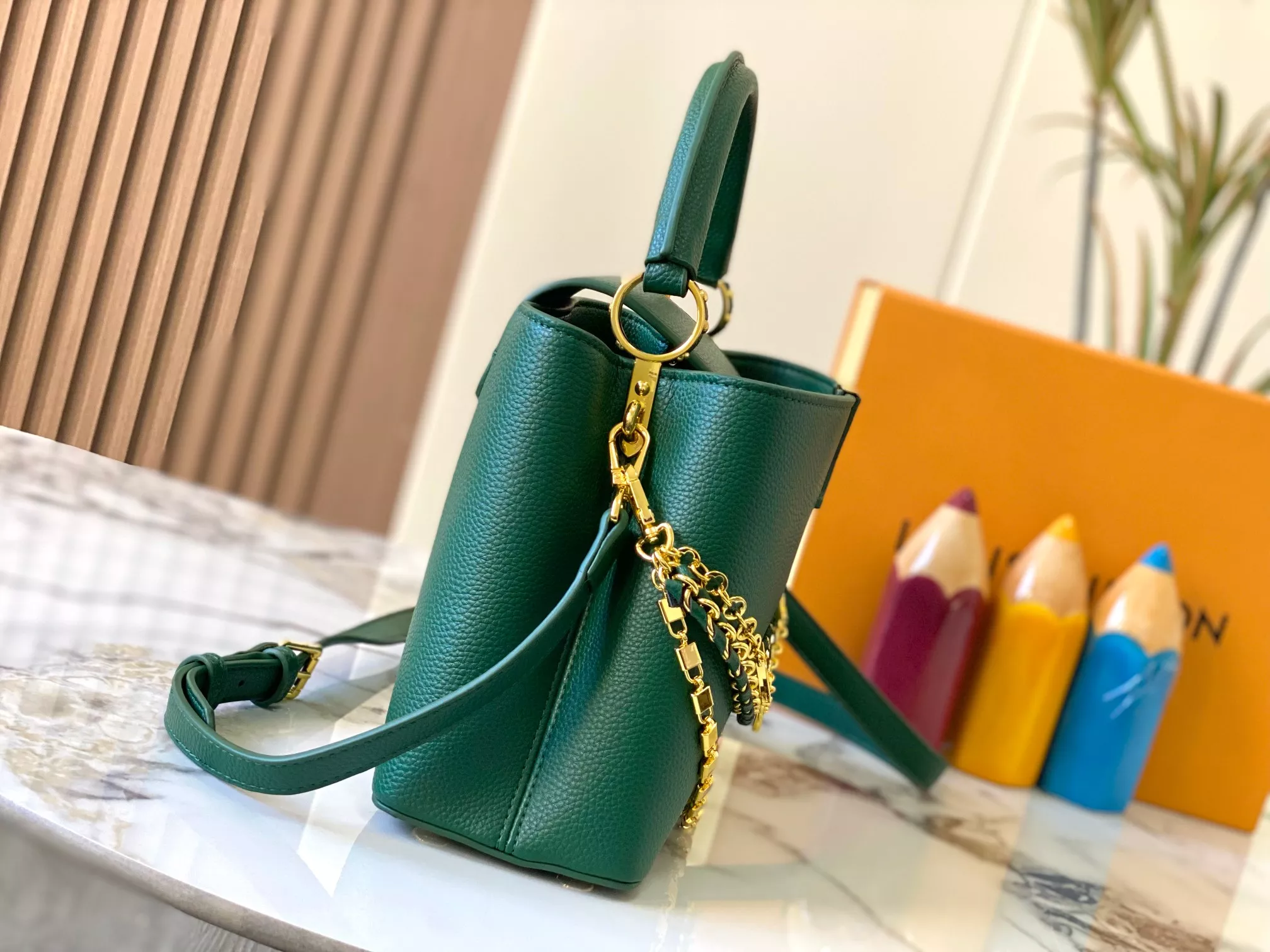 Breathable 3414 Louis Vuitton AAA Quality Messenger Bags For Women