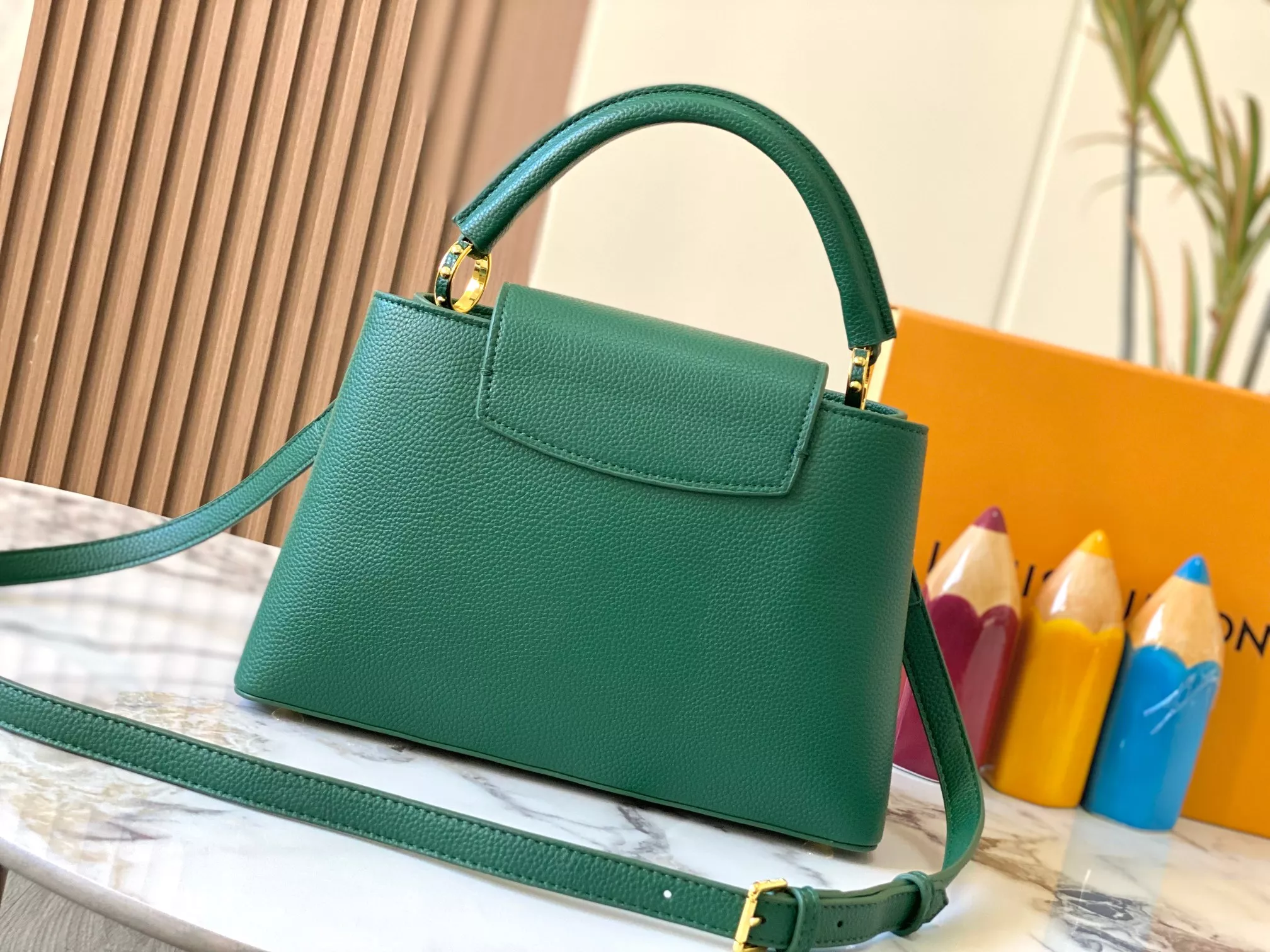 Breathable 3414 Louis Vuitton AAA Quality Messenger Bags For Women - Image 3