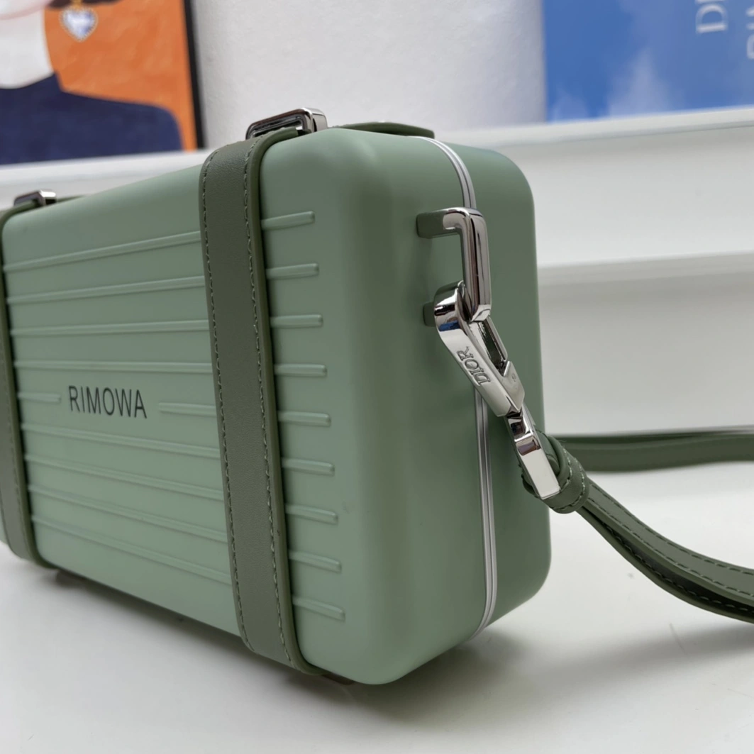 Breathable 6043 Christian Dior AAA Quality Messenger Bags For Women - Image 5