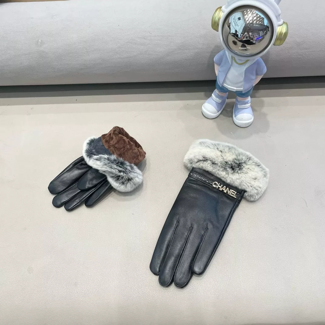 Breathable 905 Chanel Gloves - Image 3