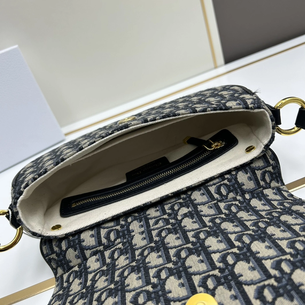 Breathable 9058 Christian Dior AAA Quality Messenger Bags For Women - Image 7