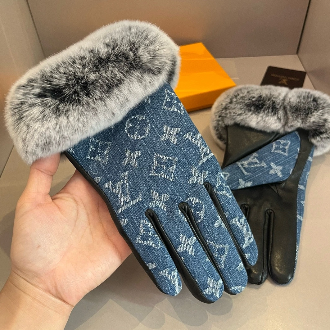 Bright 106 Louis Vuitton LV Gloves For Women - Image 3