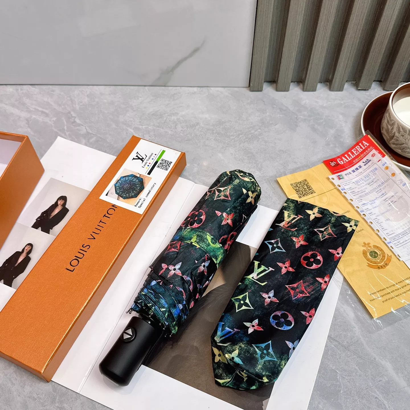 Bright 2671 Louis Vuitton Umbrellas - Image 7