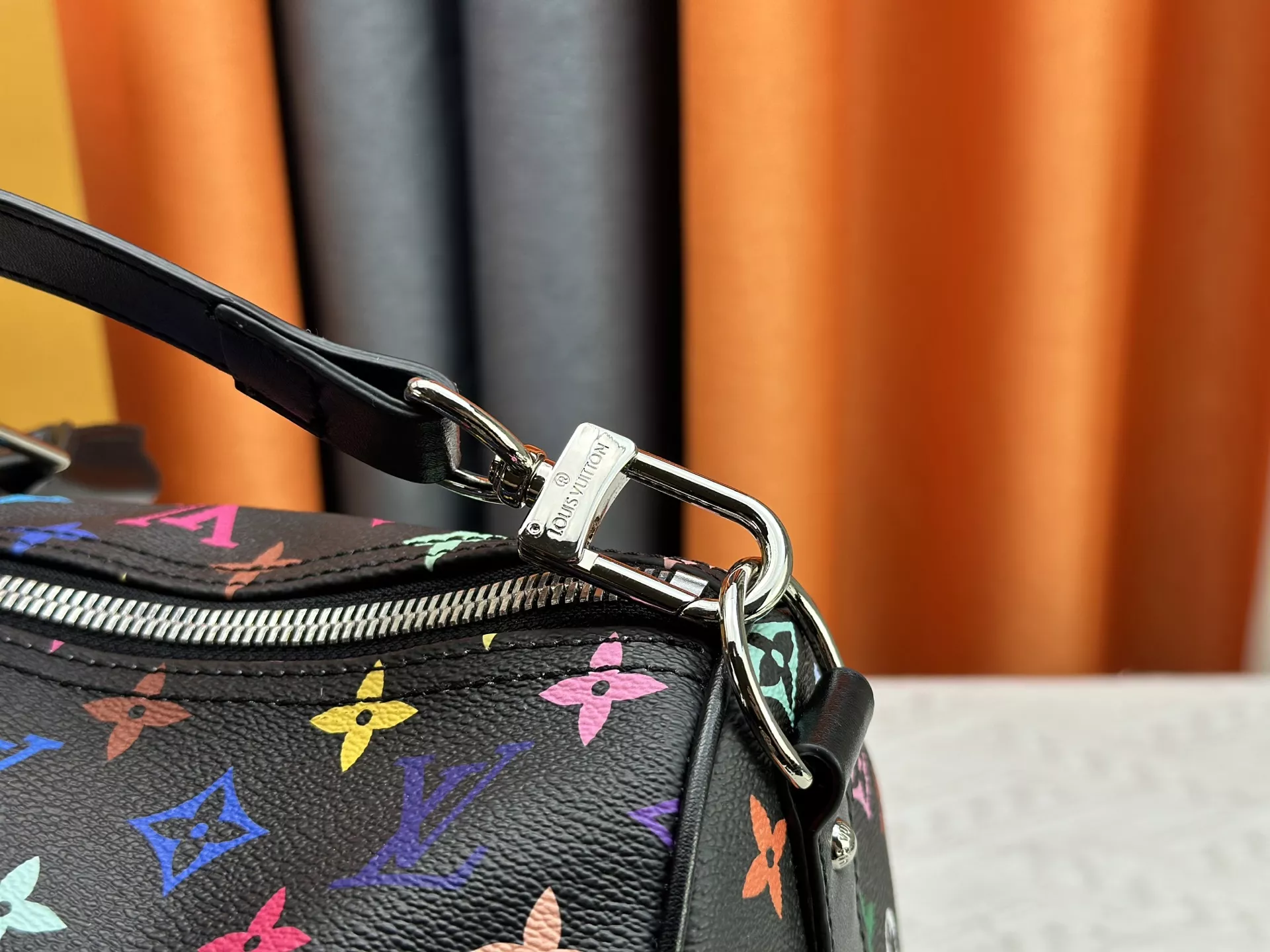 Bright 4670 Louis Vuitton Travel Bags - Image 6