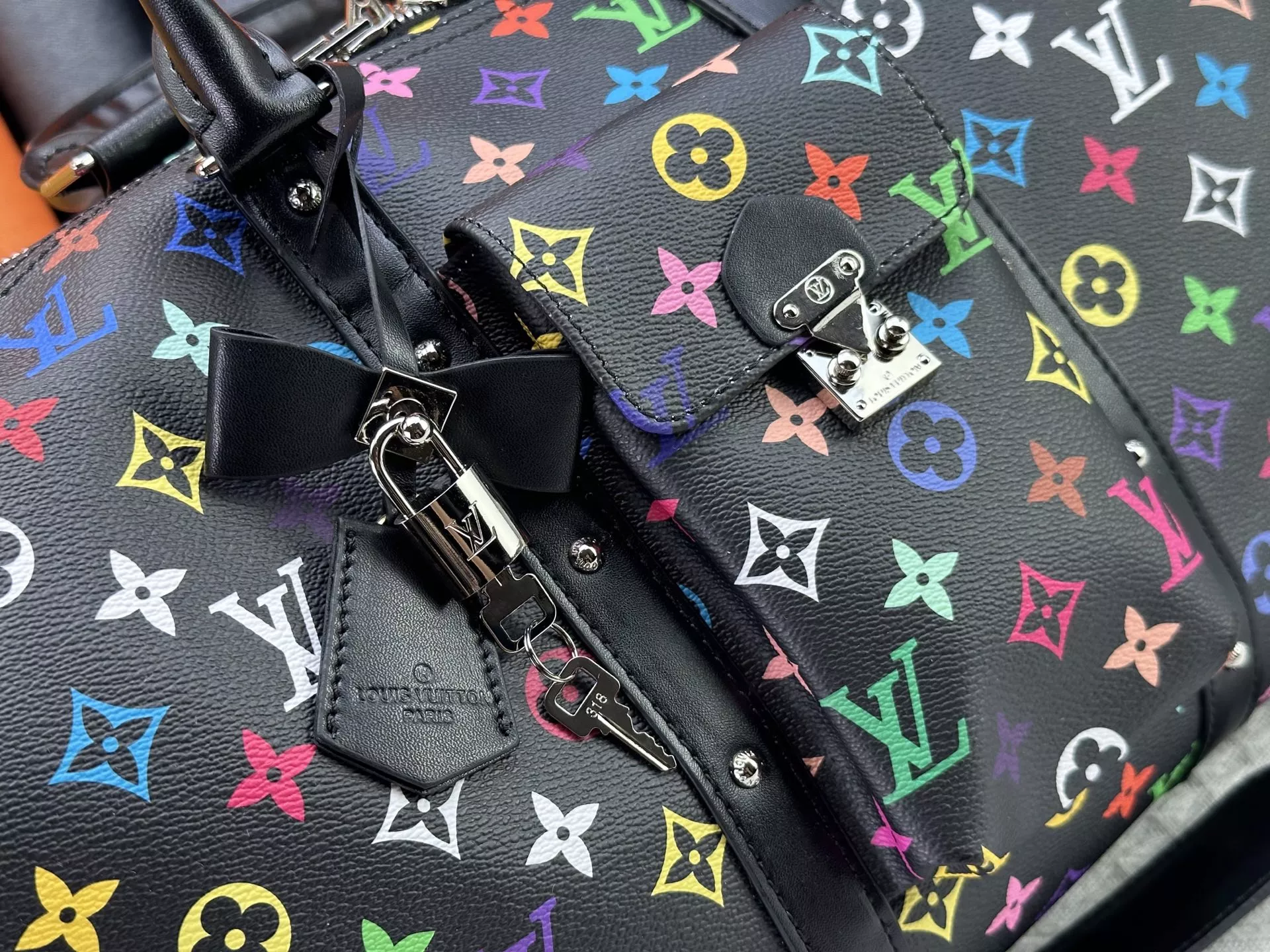 Bright 4670 Louis Vuitton Travel Bags - Image 7