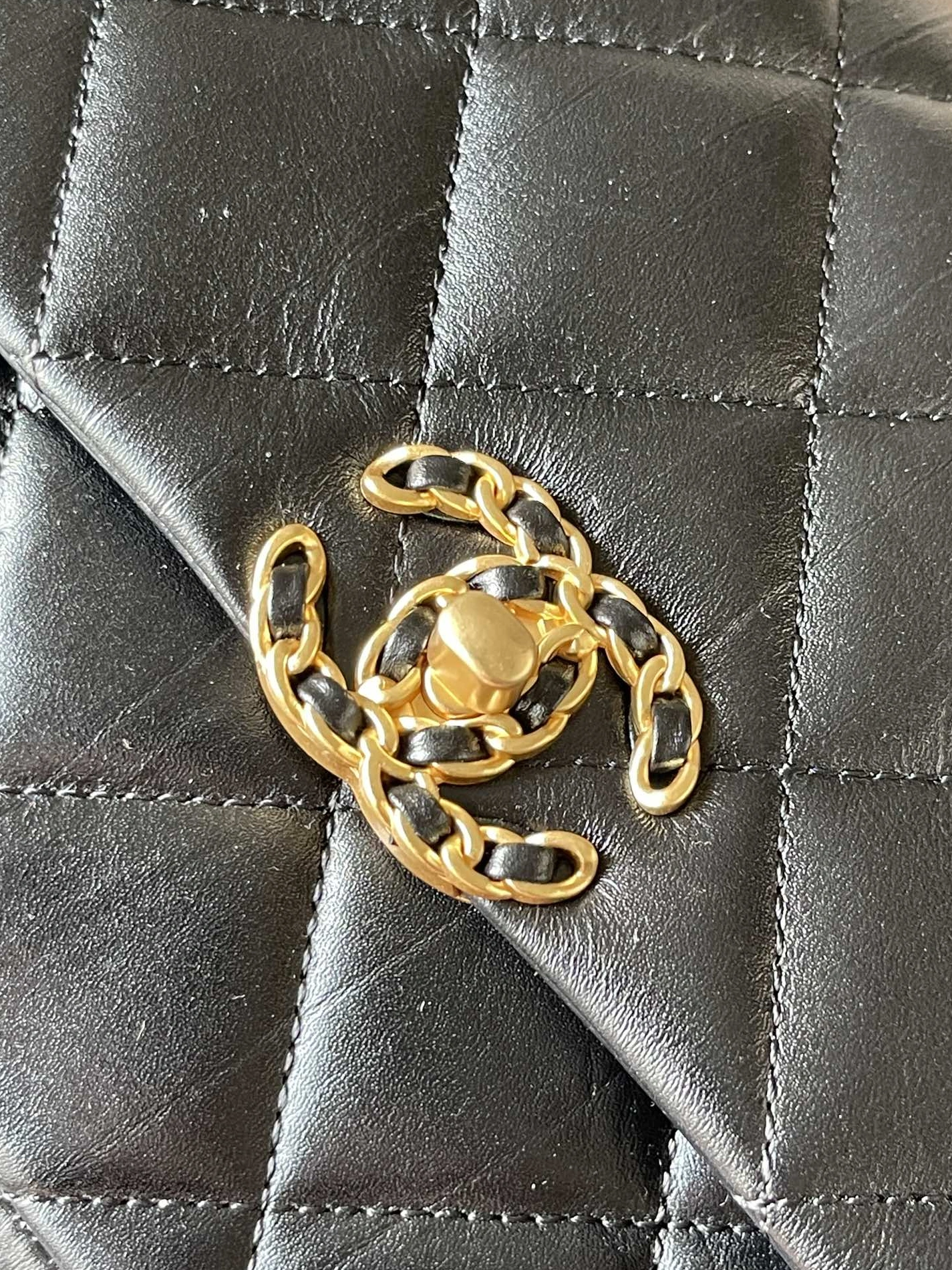 Chanel AAA Quality Messenger Bags For Women Breathable 2071 - Image 5