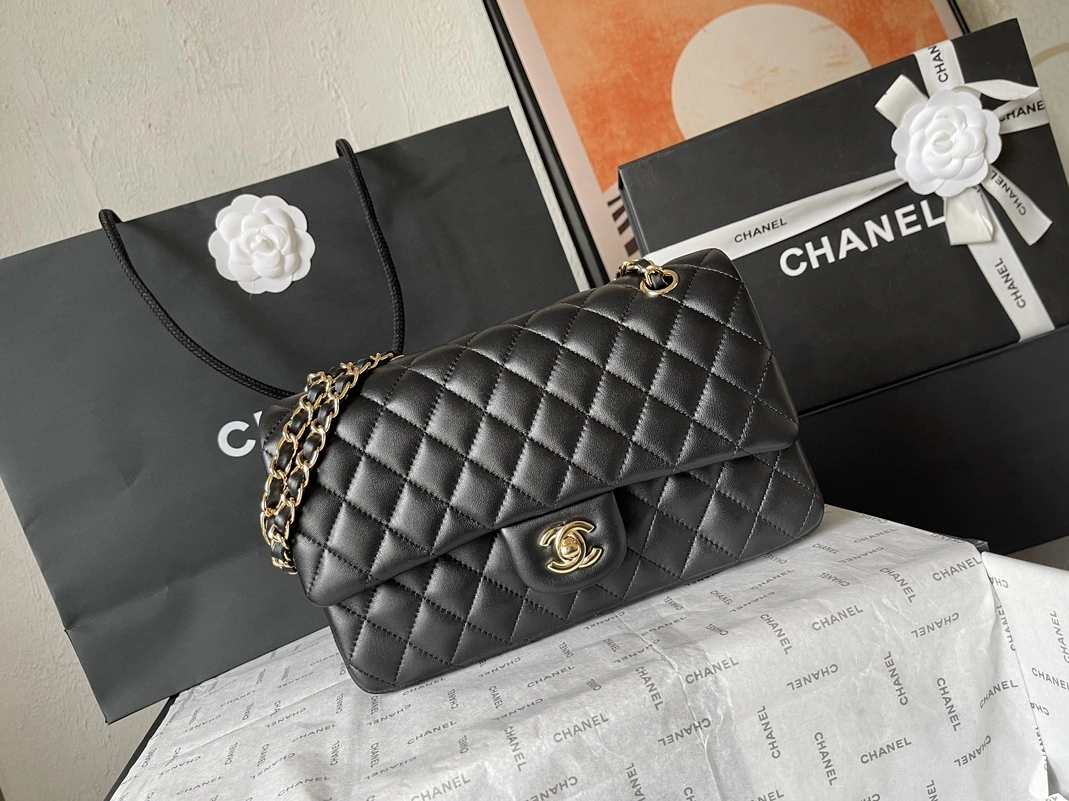 Chanel AAA Quality Messenger Bags For Women Classic 6963