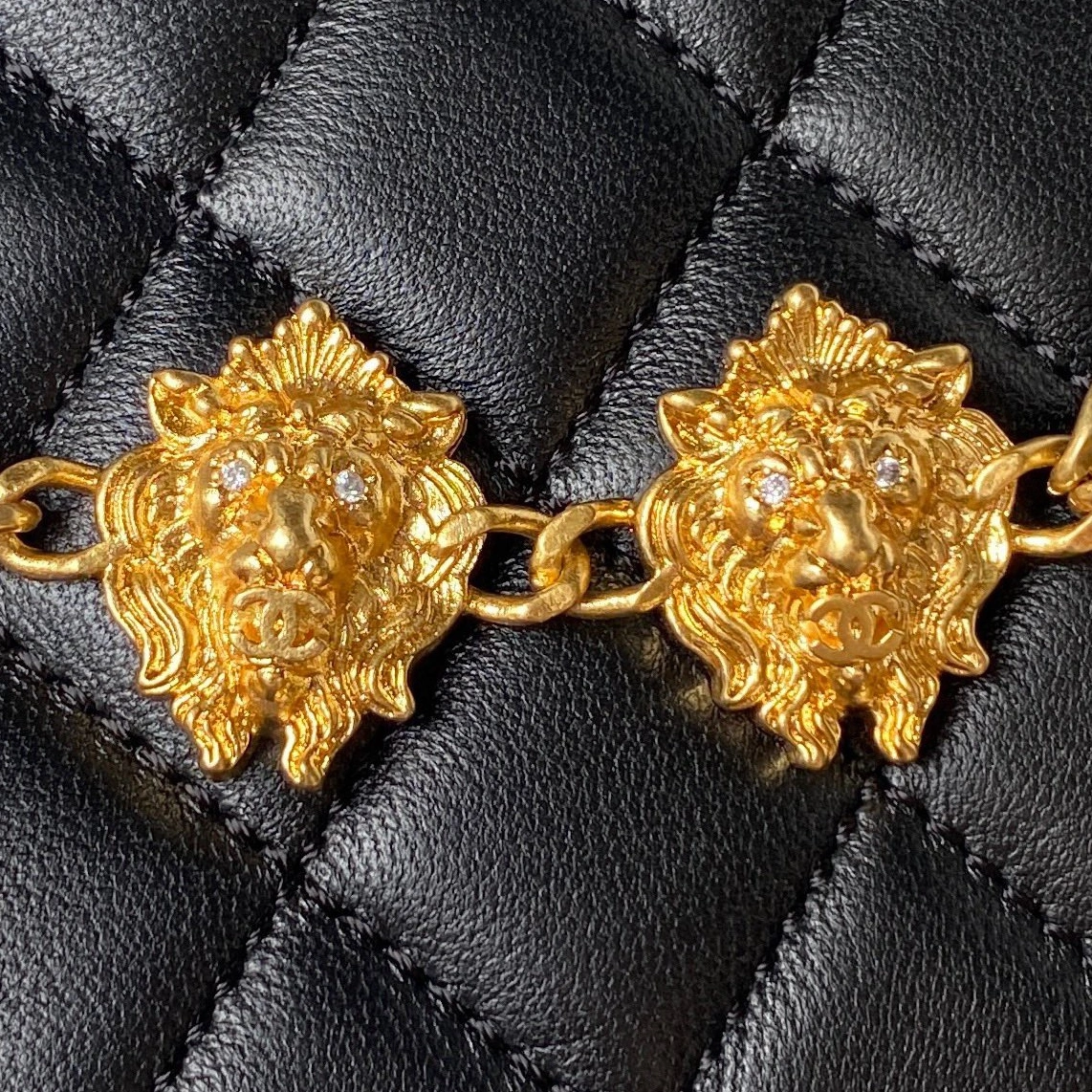 Chanel AAA Quality Messenger Bags For Women Lightweight 2593 - Image 4