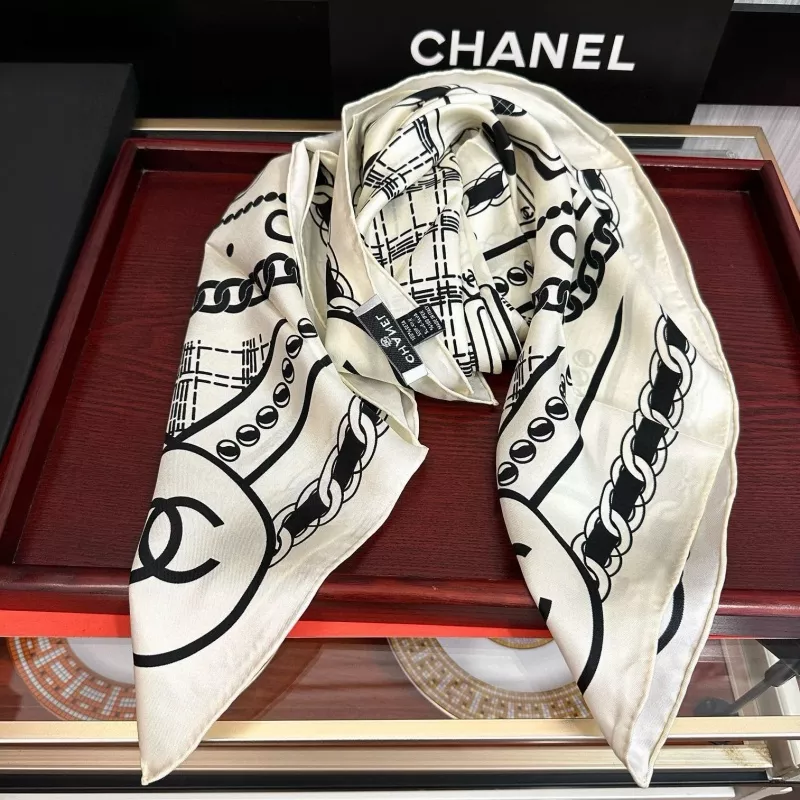 Chanel Silk Squares Popular 7591 - Image 3