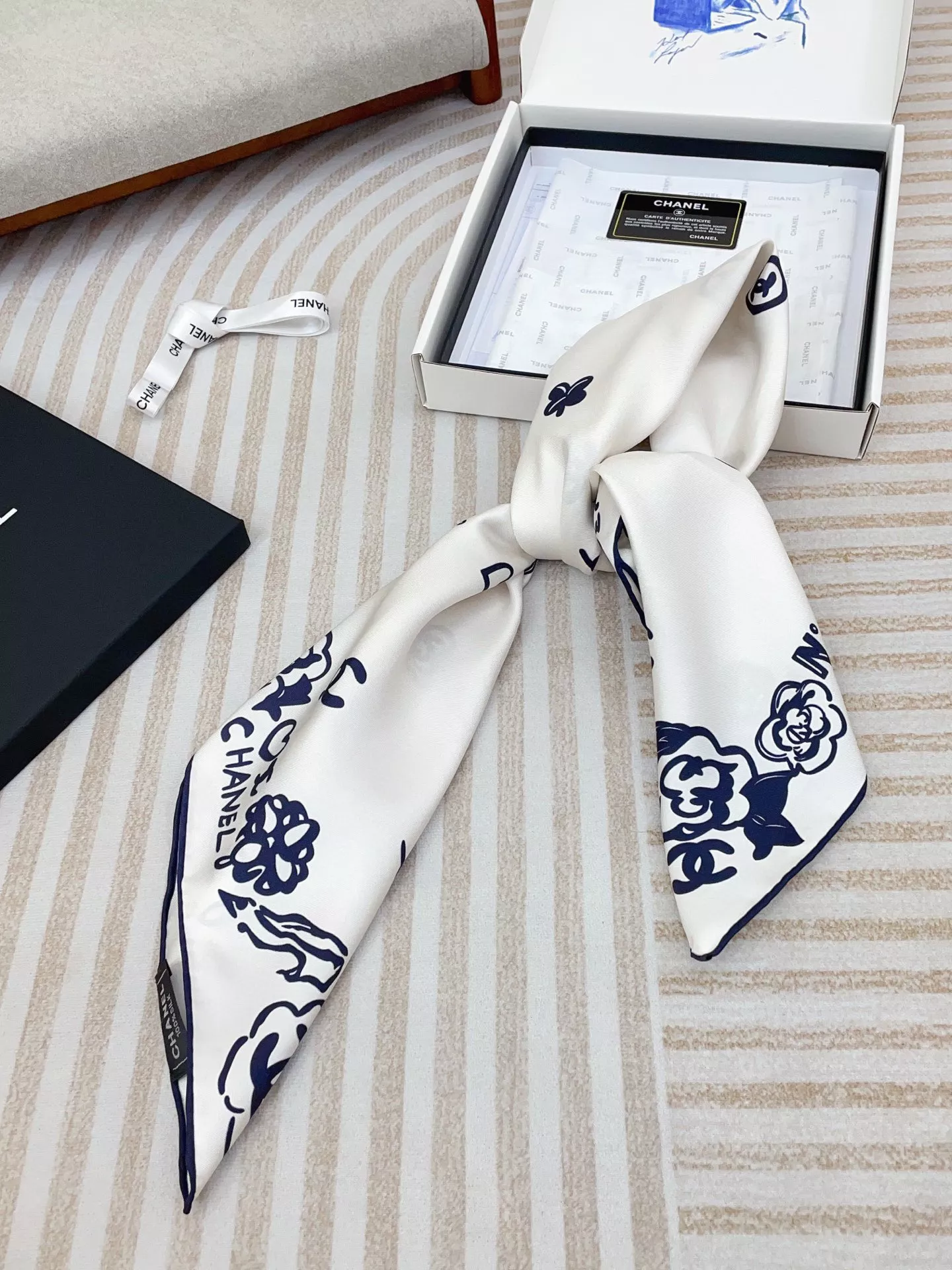 Chanel Silk Squares Unique 232 - Image 4