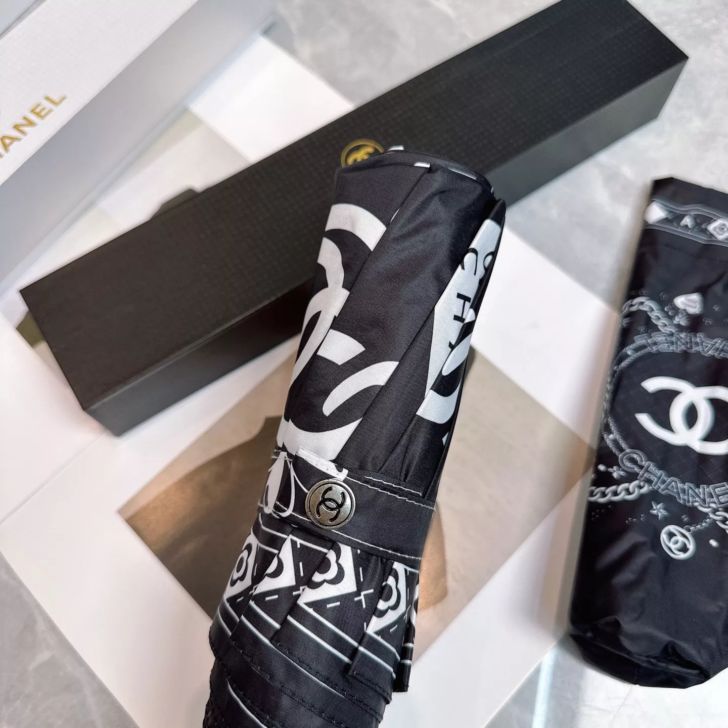 Chanel Umbrellas EyeCatching 2677 - Image 5