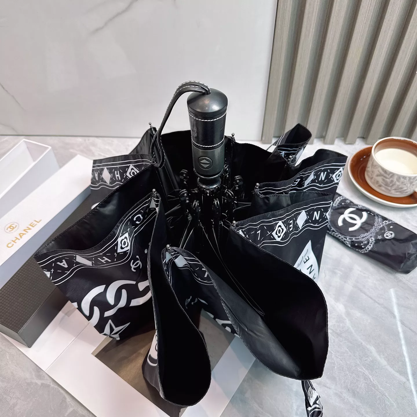 Chanel Umbrellas EyeCatching 2677 - Image 6