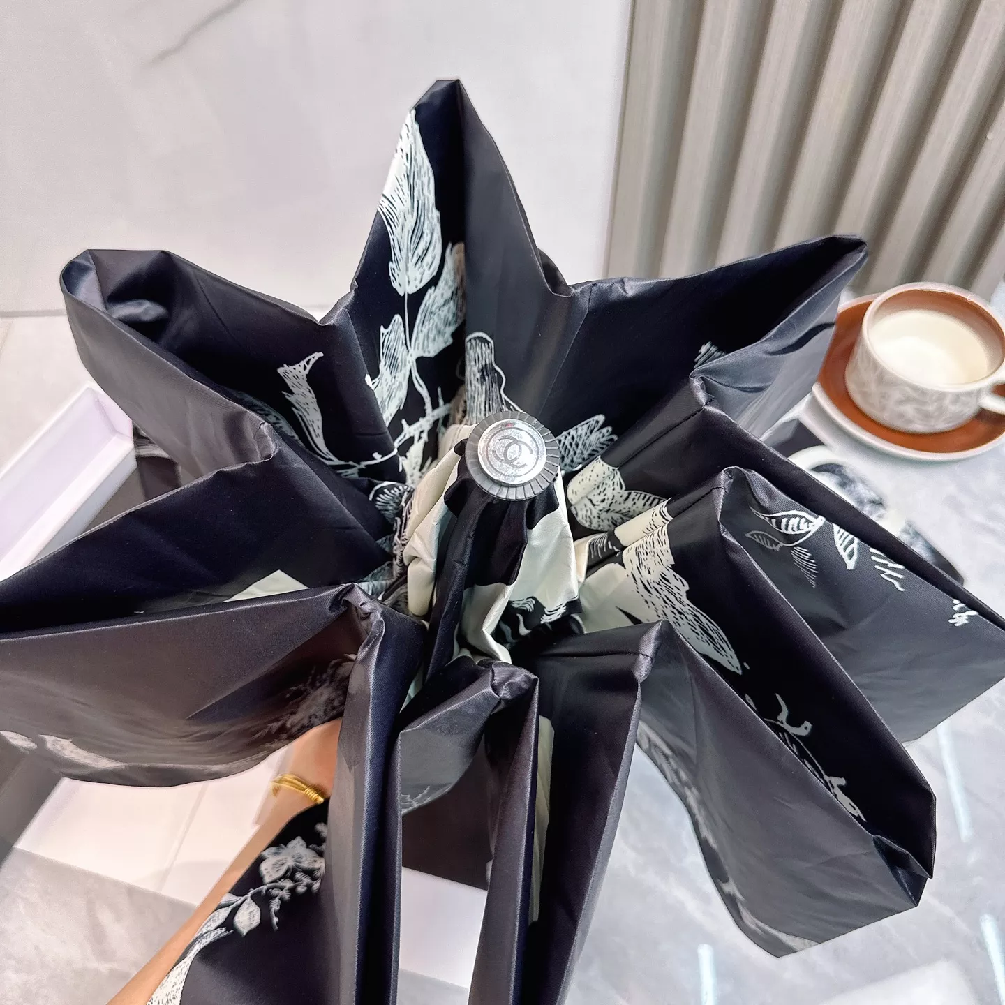 Chanel Umbrellas Functional 3737 - Image 5