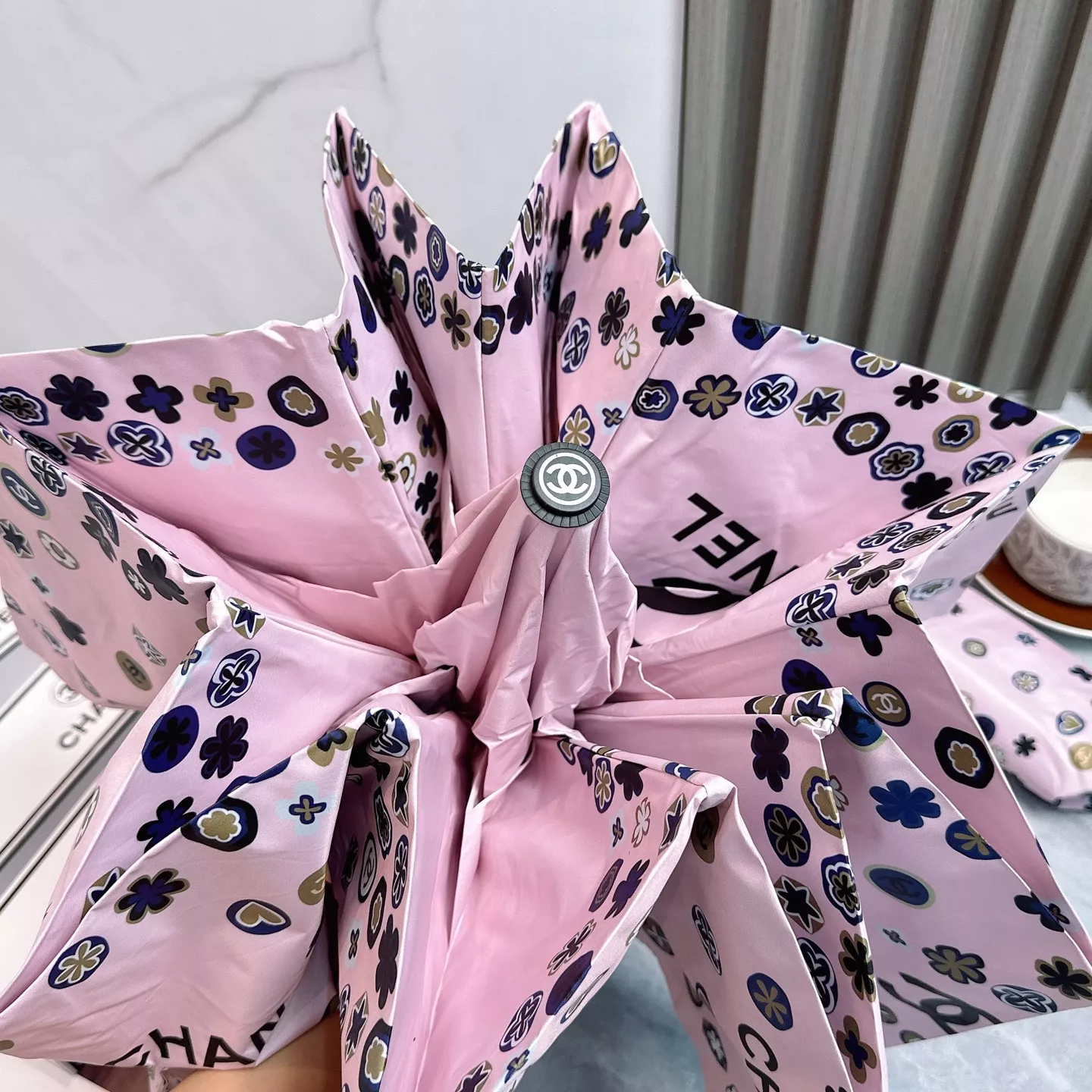 Chanel Umbrellas Practical 2924 - Image 5