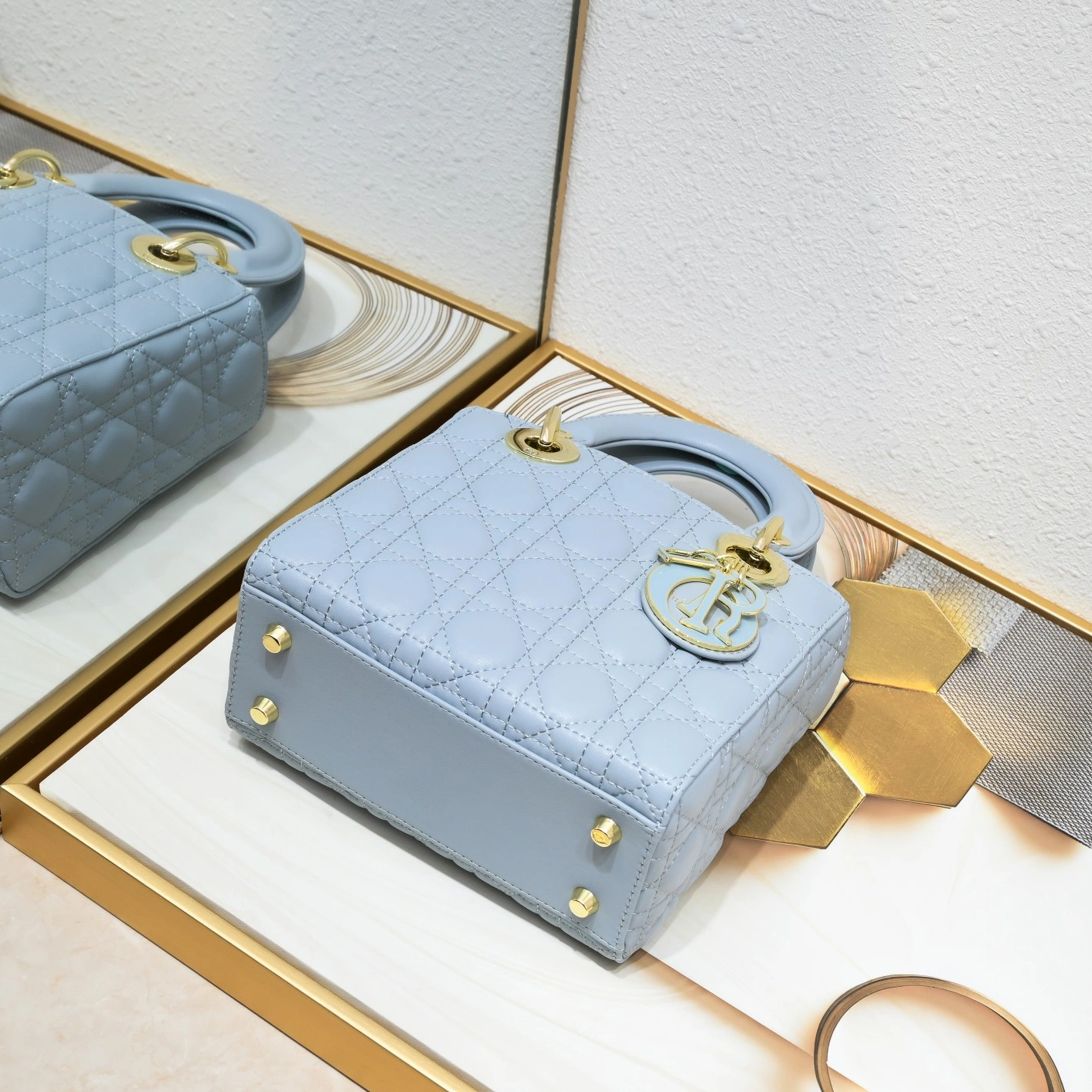 Christian Dior AAA Handbags For Women Vibrant 4211 - Image 5