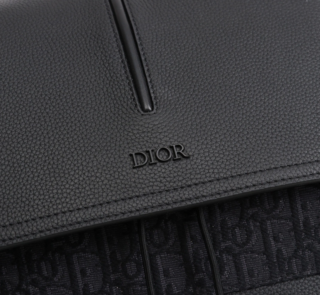 Christian Dior AAA Man Backpacks Practical 8771 - Image 5