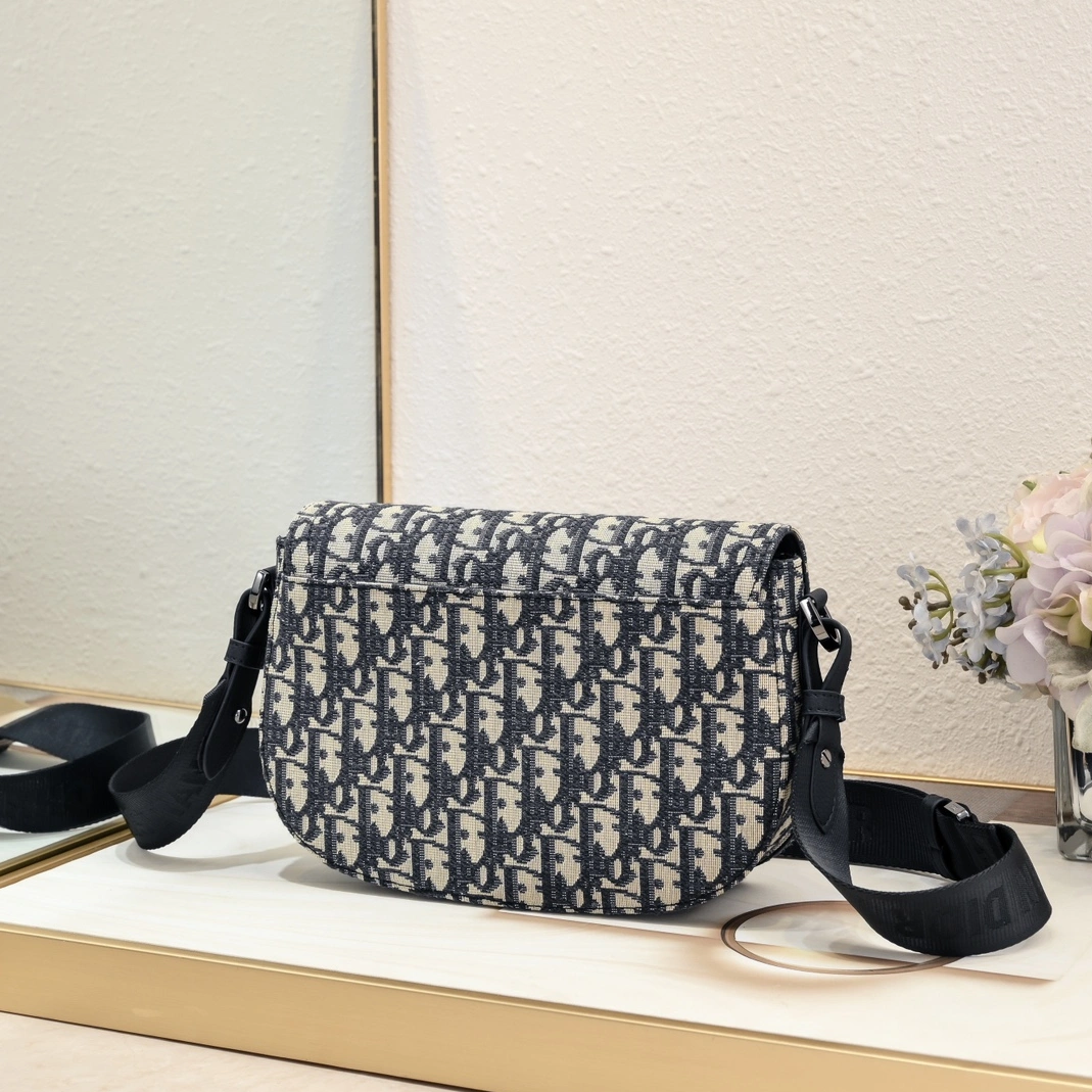 Christian Dior AAA Man Messenger Bags Classic 8529 - Image 3