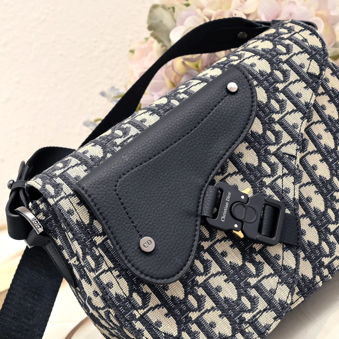 Christian Dior AAA Man Messenger Bags Classic 8529 - Image 4