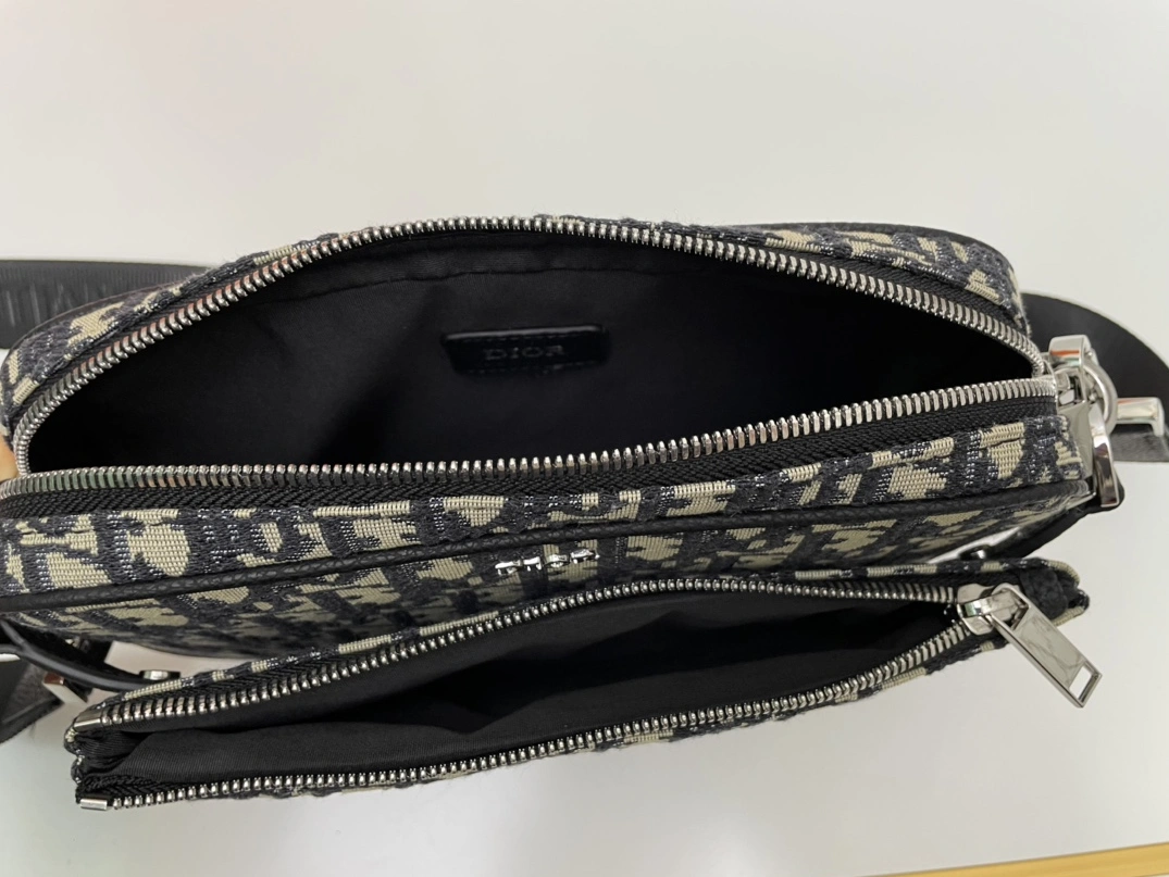 Christian Dior AAA Man Messenger Bags Lightweight 268 - Image 8