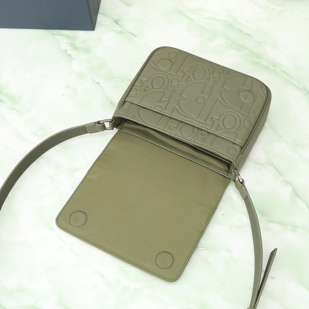 Christian Dior AAA Man Messenger Bags WellDesigned 8146 - Image 5