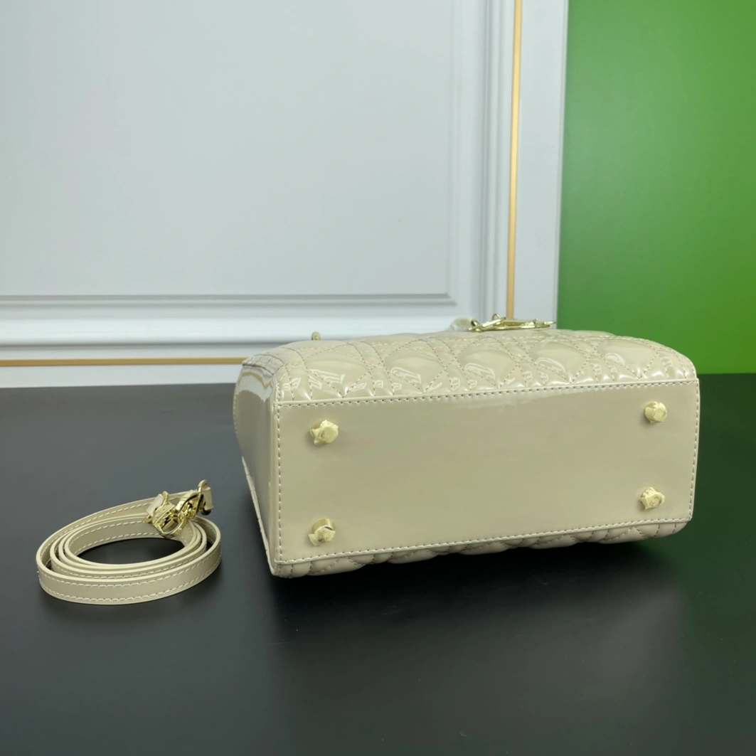 Christian Dior AAA Quality Handbags For Women AllSeason 6382 - Image 6