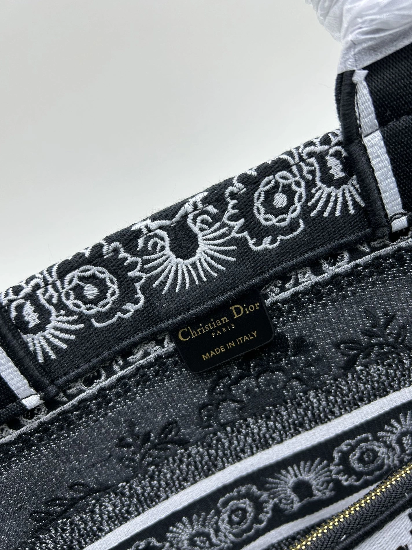 Christian Dior AAA Quality Handbags For Women Breathable 2054 - Image 8