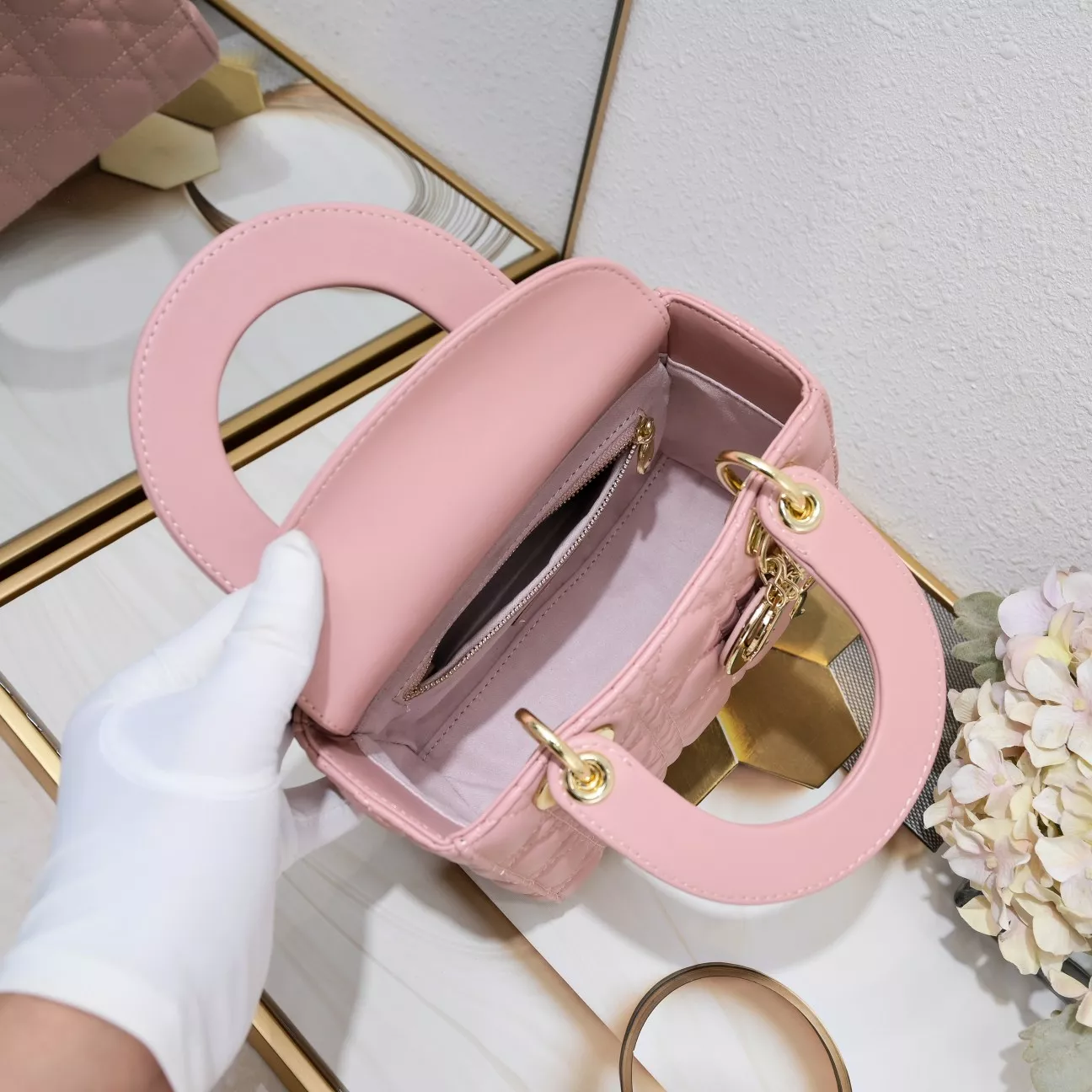 Christian Dior AAA Quality Handbags For Women Breathable 8146 - Image 7