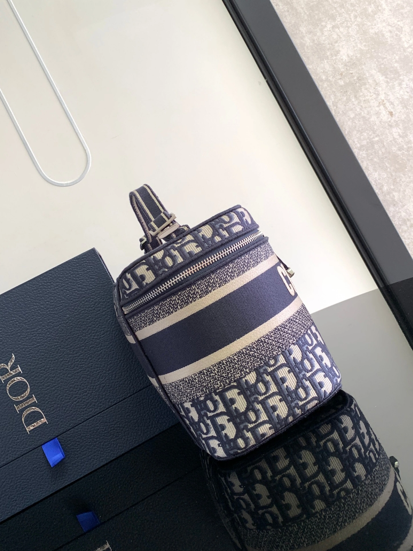 Christian Dior AAA Quality Handbags For Women Versatile 9030