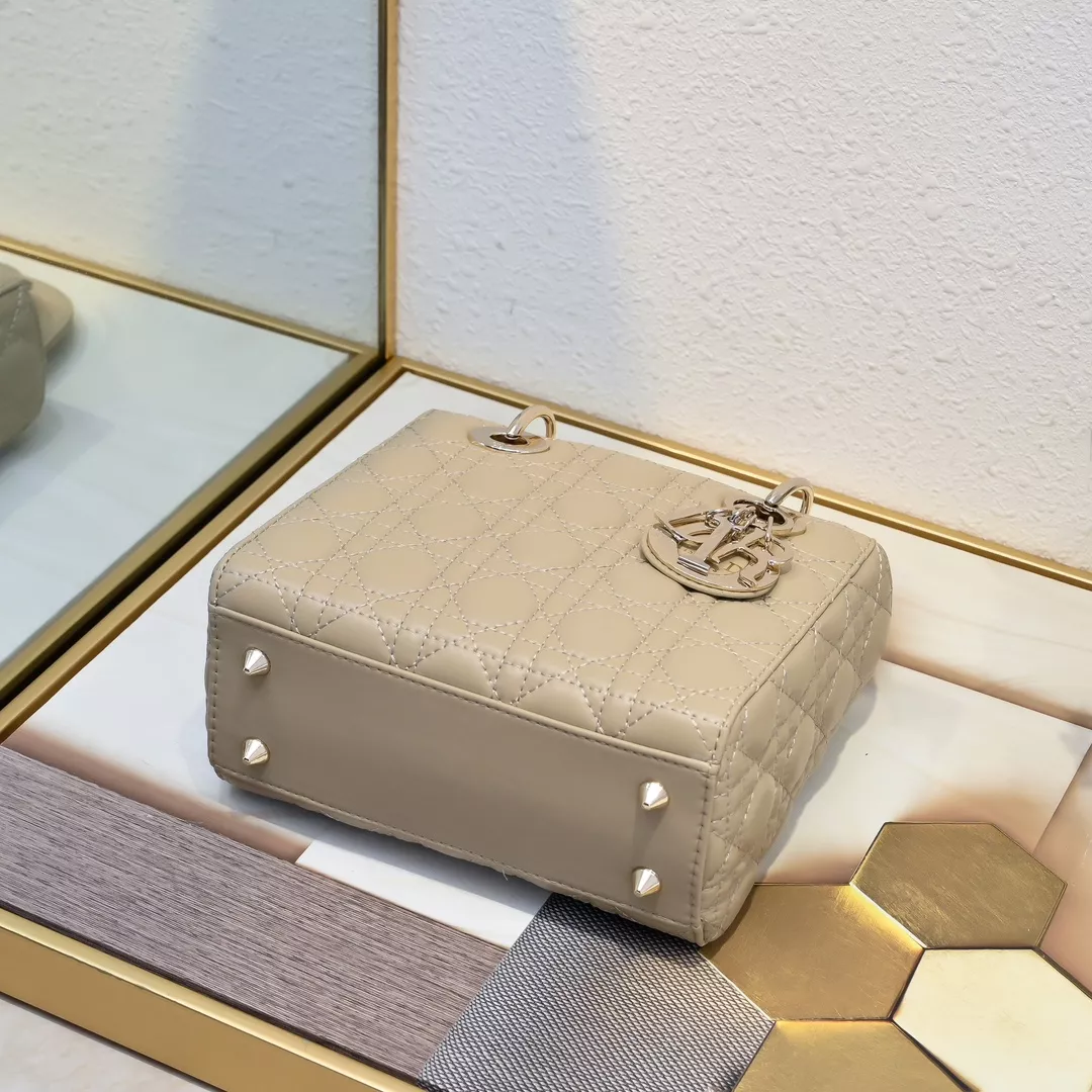 Christian Dior AAA Quality Handbags For Women WellDesigned 6543 - Image 6