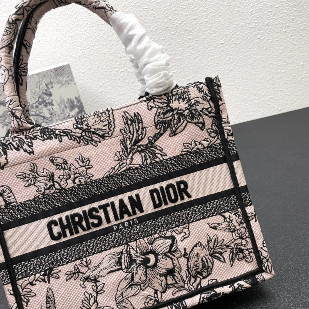 Christian Dior AAA Quality Tote-Handbags For Women Cozy 9797 - Image 4
