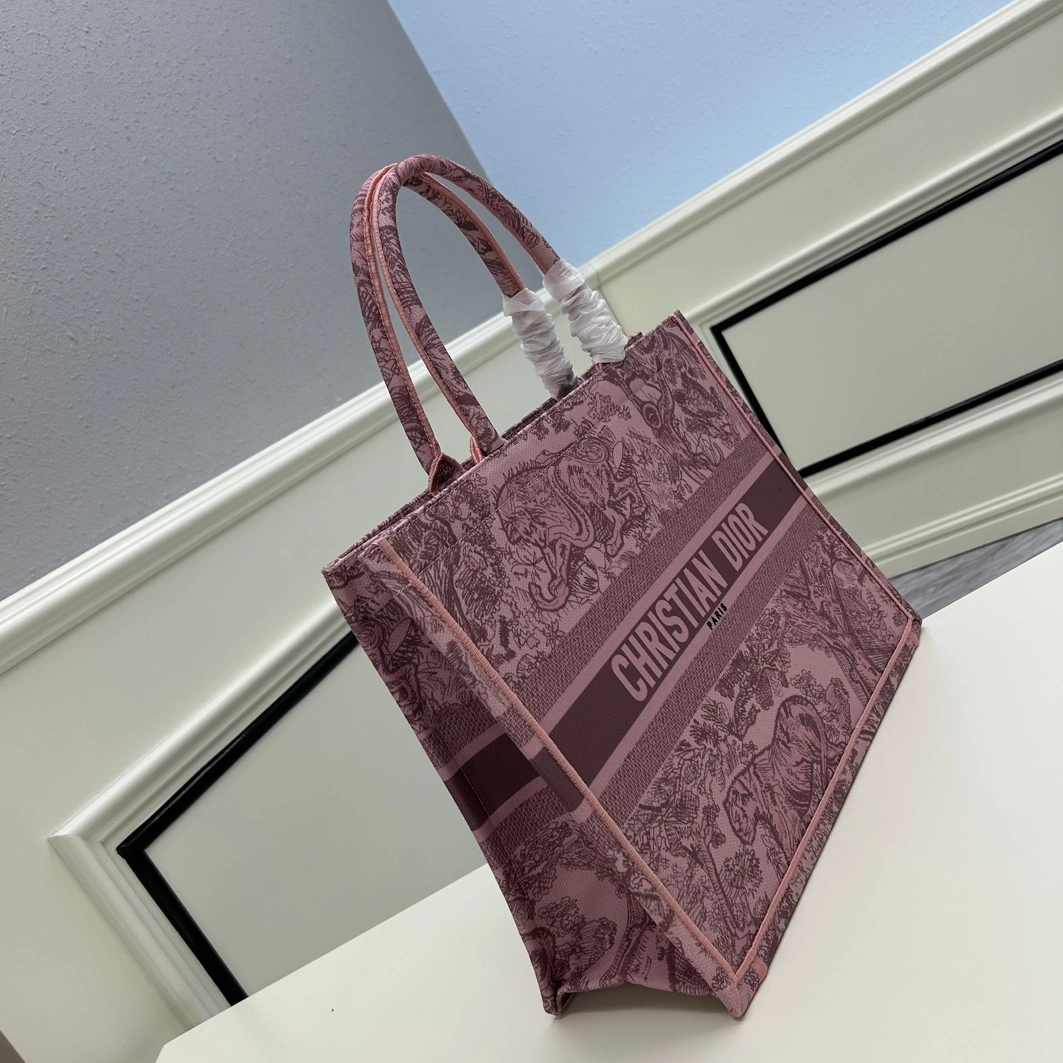 Christian Dior AAA Quality Tote-Handbags For Women DailyWear 8630