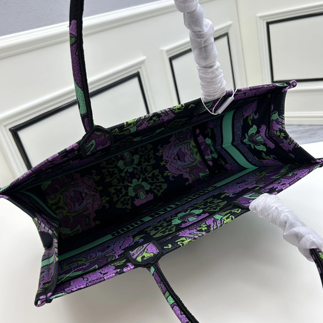 Christian Dior AAA Quality Tote-Handbags For Women Elegant 253 - Image 6