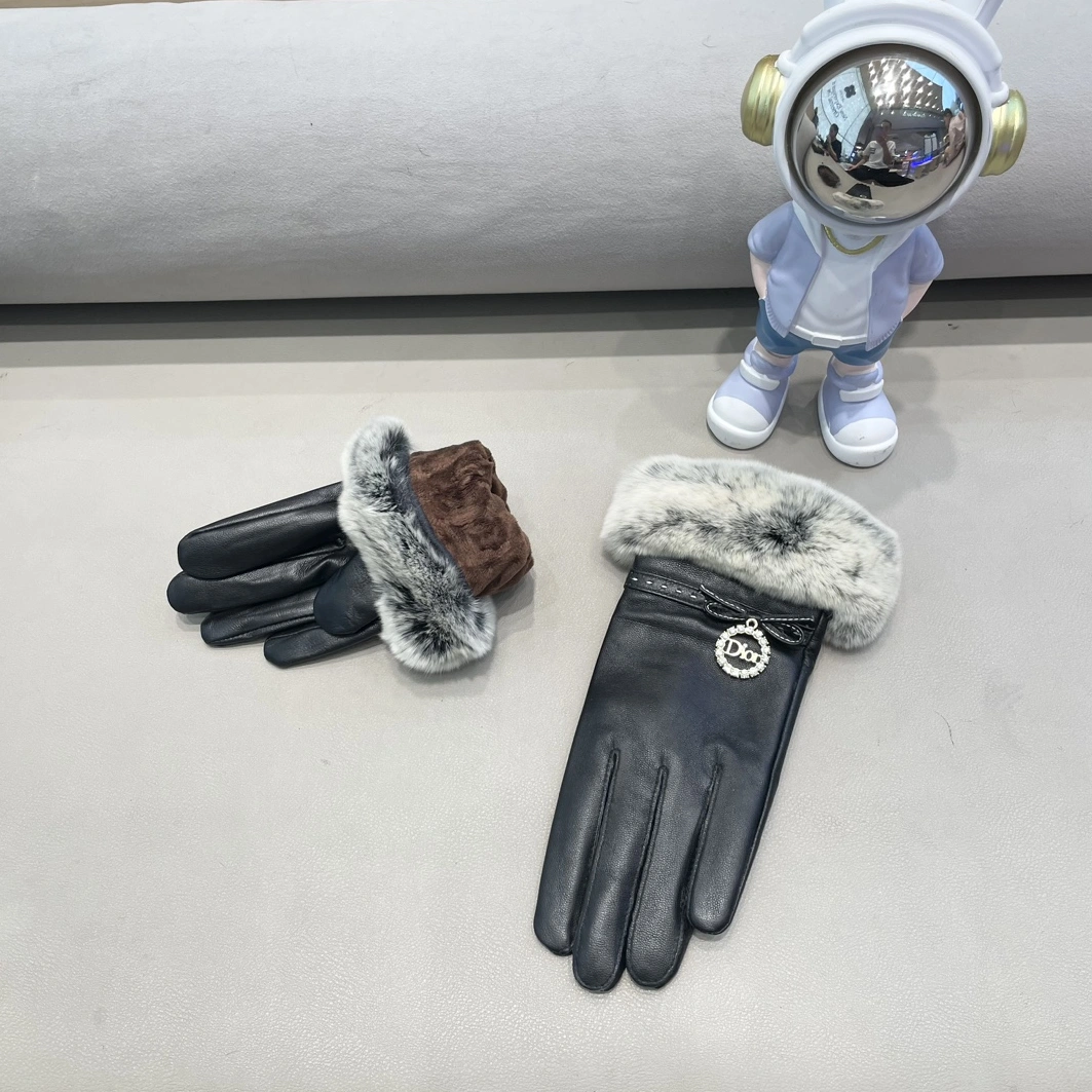 Christian Dior Gloves For Women UrbanStyle 3466 - Image 3