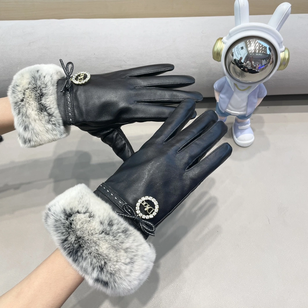 Christian Dior Gloves For Women UrbanStyle 3466 - Image 4