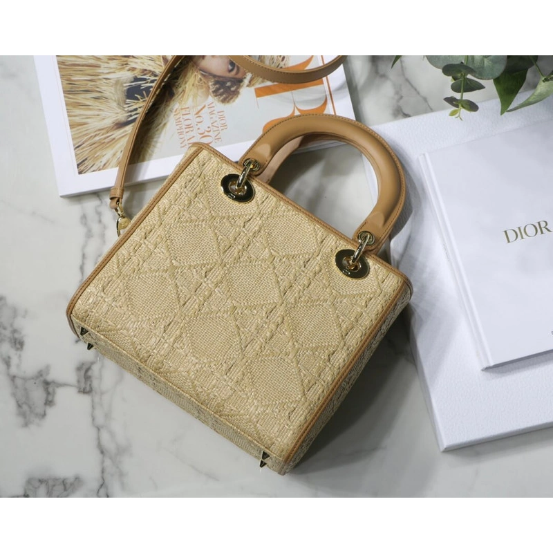 Interior Christian Dior Medium Lady Dior Bag in Natural Cannage Raffia - Image 11