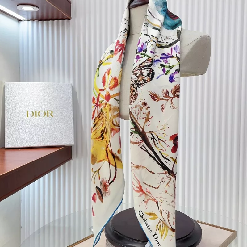 Christian Dior Silk Squares Compact 8133 - Image 4