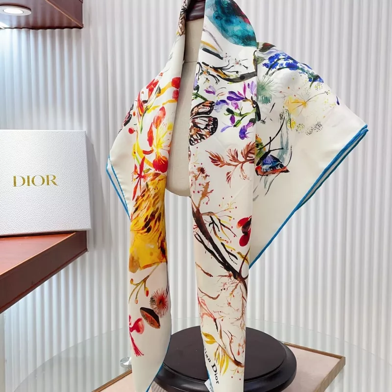 Christian Dior Silk Squares Compact 8133 - Image 6