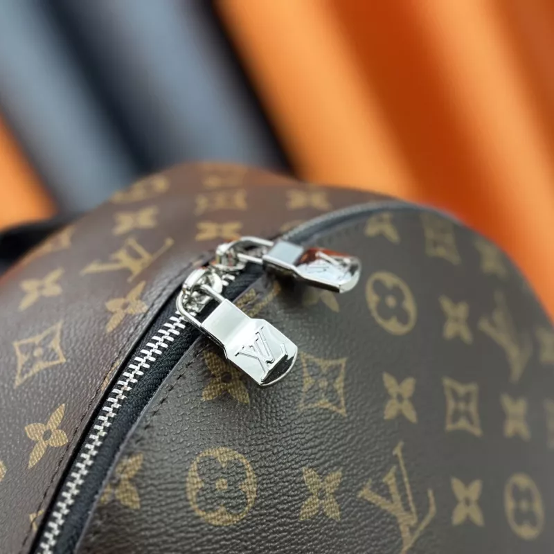 Classic 102 Louis Vuitton AAA Quality Backpacks For Unisex - Image 7