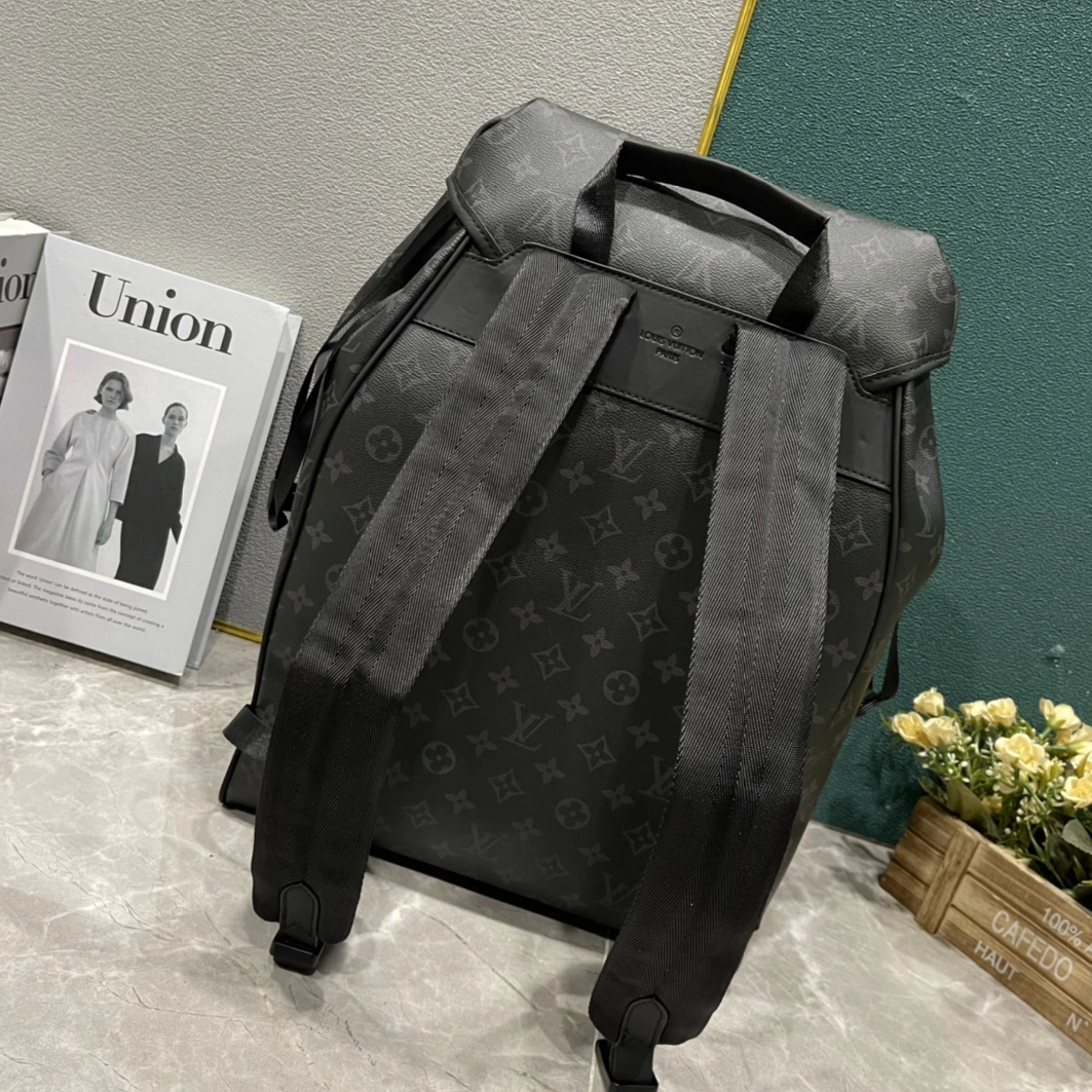 Classic 140 Louis Vuitton AAA Quality Backpacks For Unisex - Image 3